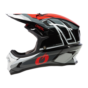 Der O'NEAL SONUS Helm SPLIT ist ein eleganter Integralhelm für Motorradfahrer mit einem geometrischen Design in Schwarz, Rot, Grau und Weiß. Dieser hochwertige Helm verfügt über ein Branding mit fortschrittlicher Renntechnologie für verbesserte Leistung und Sicherheit, komplett mit einer auffälligen roten Grafik auf der Vorderseite.