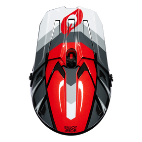 Dieser hochwertige O'NEAL SONUS Helm SPLIT besticht durch ein schlankes, modernes Design mit geometrischen Mustern in kräftigen Rot-, Weiß- und Dunkelgrautönen. Auf dem Helm befindet sich ein abstraktes rotes Symbol, während auf der Unterseite „ENJOY THE RIDE“ steht, was ihn sowohl optisch ansprechend als auch futuristisch macht.