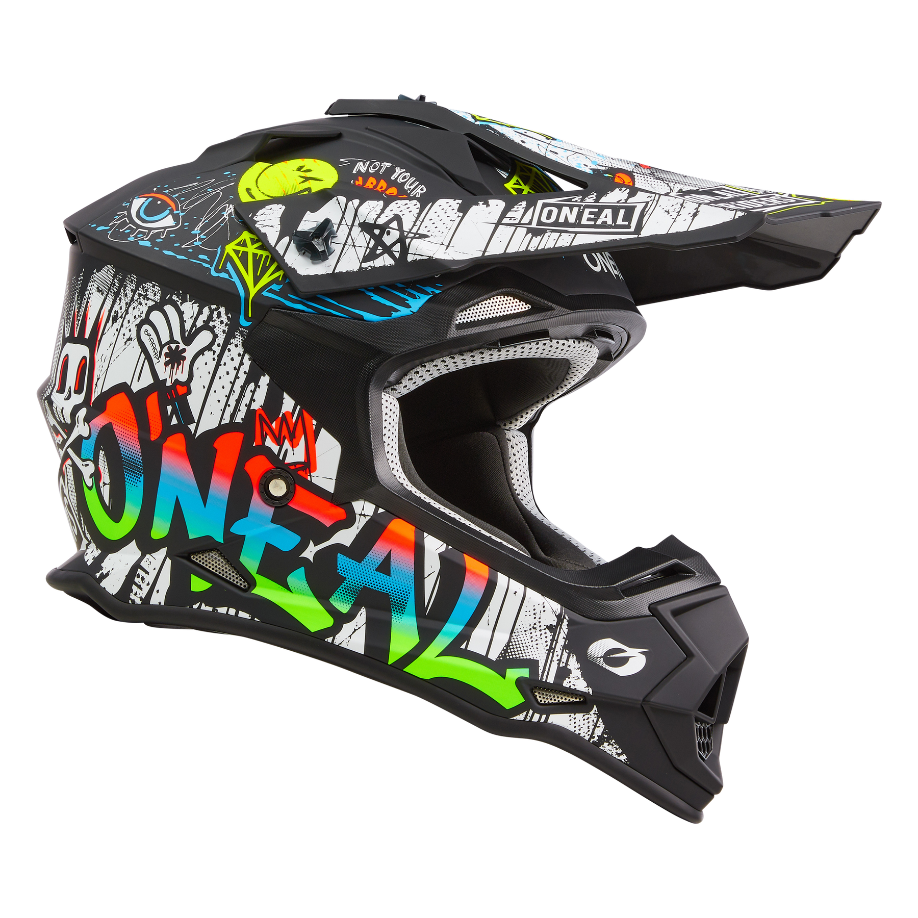 Wir präsentieren den O'NEAL 2SRS Helm RANCID, einen dynamischen Motocross-Helm mit Graffiti-Grafiken, einer Vielzahl von Symbolen und abstrakten Designs und dem deutlich sichtbaren Text „O'NEAL“ auf der Seite. Dieser Helm hat eine schwarze Basis mit leuchtenden Akzenten in Grün, Rot, Blau und Weiß.