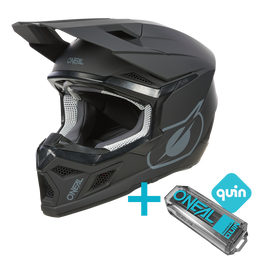 The O'NEAL 3SRS Youth Solid Quin Bundle comes in black and consists of a ventilated full-face helmet for youth and a compact Quin Pro Smart Sensor with the Quin logo that makes this technically improved youth motocross helmet stand out.