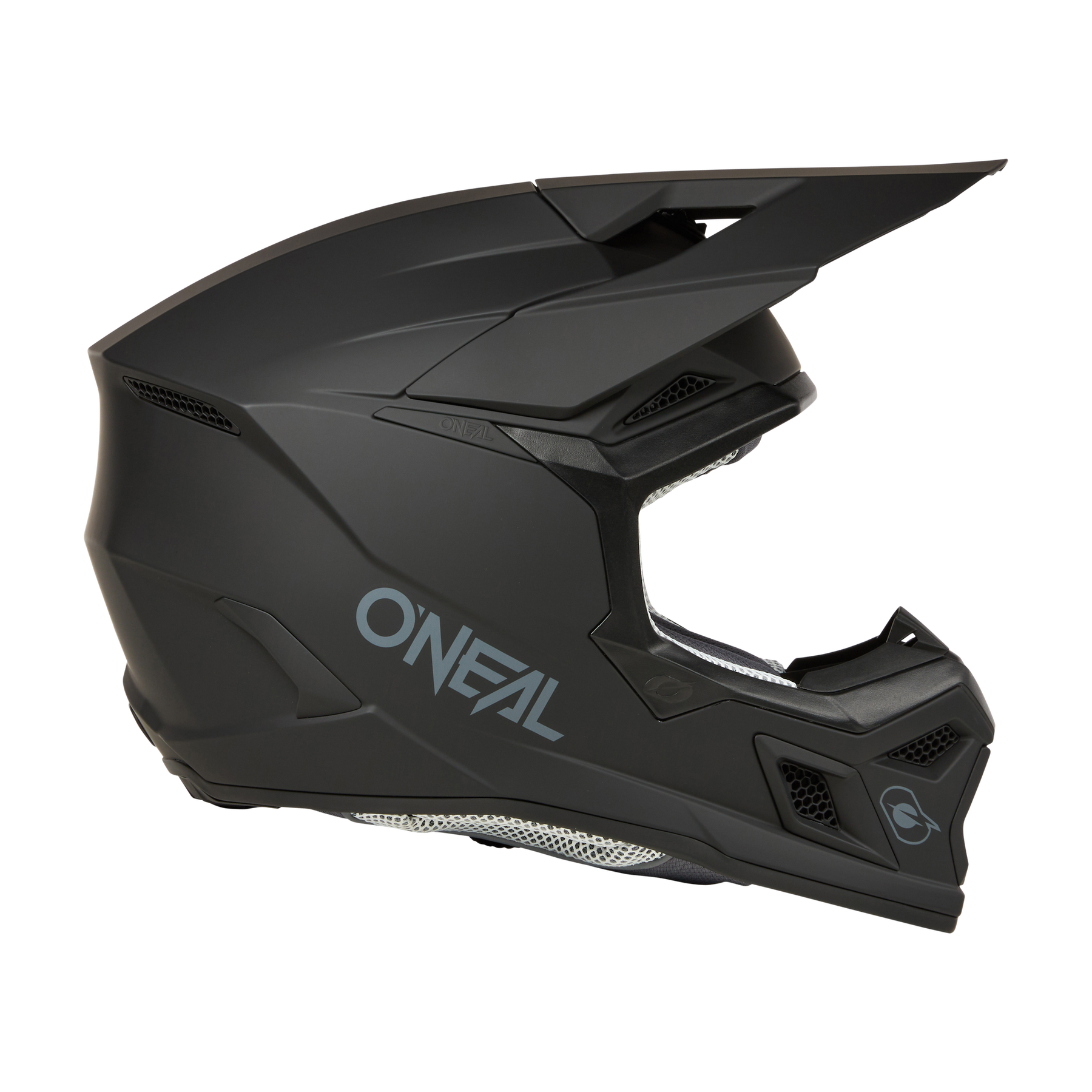 Seitenansicht eines mattschwarzen O'NEAL 3SRS Helm SOLID Integralhelms für Mountainbikes im Motocross-Profi-Stil mit schlankem Design. Der Helm verfügt über ein markantes Visier, Belüftungsöffnungen und das O'NEAL-Logo in Hellblau an der Seite.