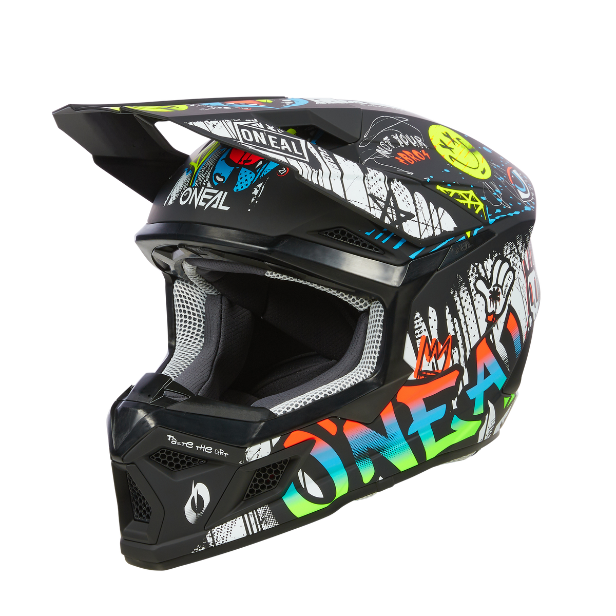 Der O'NEAL 3SRS Helm Kinder RANCID ist ein schwarzer Motocross-Helm, der mit lebendigen Graffiti-Kunstwerken verziert ist und auf seiner Oberfläche eine Reihe von Farben, Mustern und Illustrationen zeigt. Er verfügt über ein markantes Visier und eine Innenpolsterung für verbesserten Komfort und Schutz. Die Marke „O'Neal“ ist auf der Vorderseite und den Seiten deutlich zu sehen.