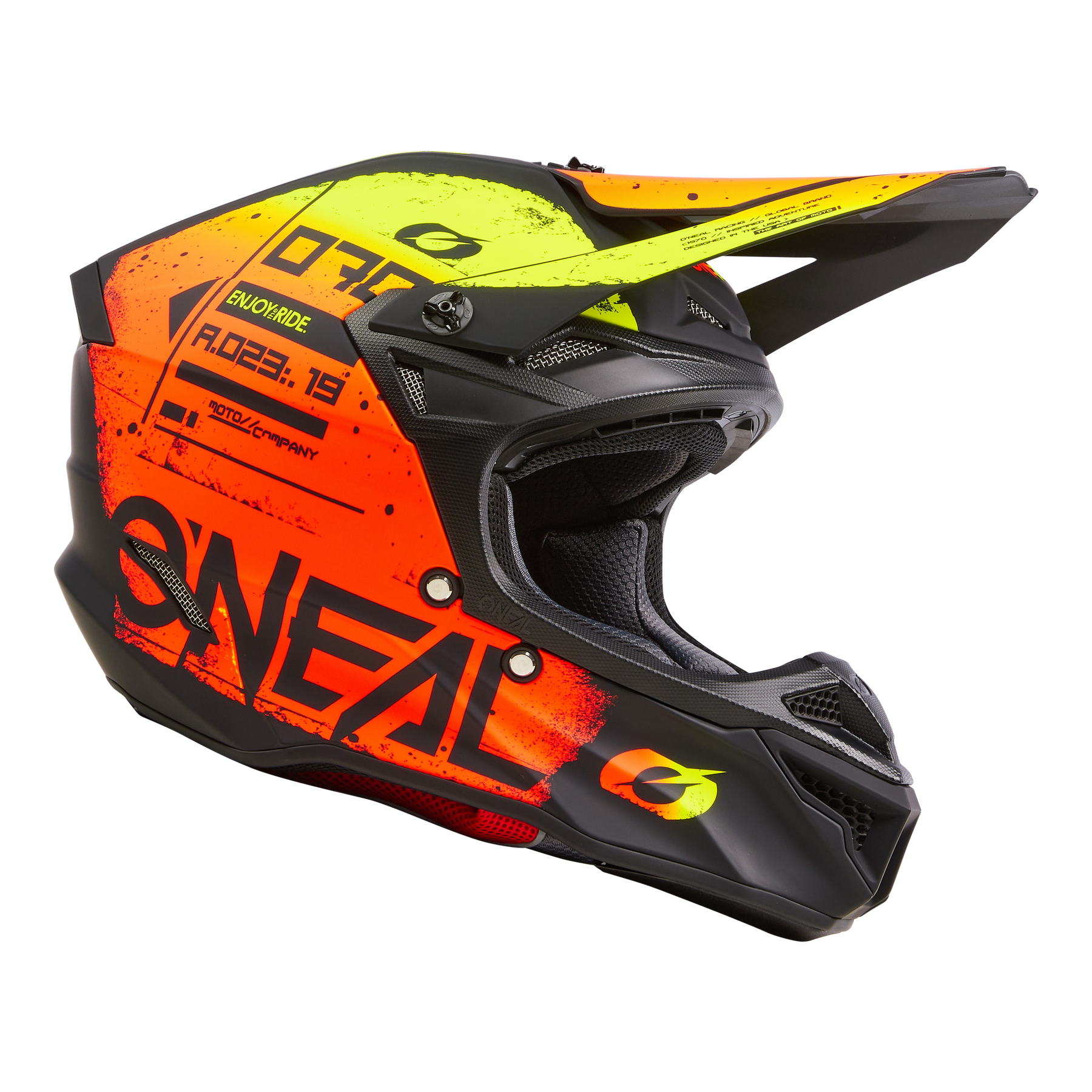 Der O'NEAL 5SRS Polyacrylite Helm SCARZ, ein schwarz-orange-gelber Motocross-Helm mit Visier und Belüftungsöffnungen, wird vor einem transparenten Hintergrund dargestellt.