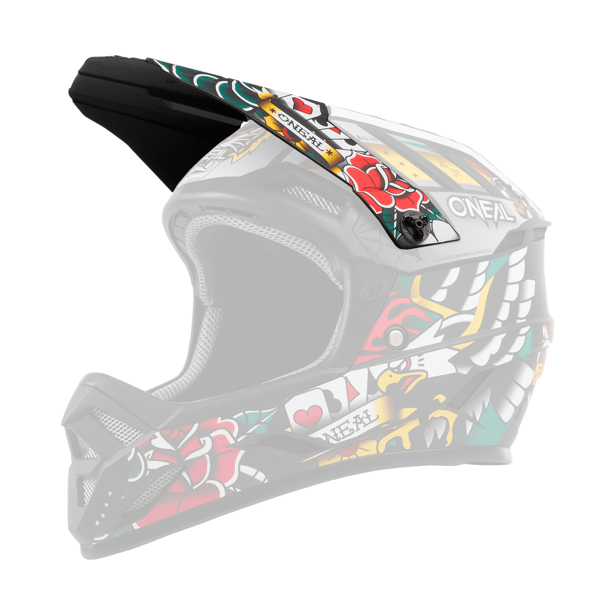 Der O'NEAL Visor BACKFLIP Helmet INKED ist ein farbenfroher Motocross-Helm mit von Tattoos inspirierten Motiven - Rosen, Herzen, ein Adler und Spielkarten - in den Farben Rot, Grün, Gelb, Schwarz und Weiß. Der O'NEAL-Schriftzug befindet sich an der Seite.