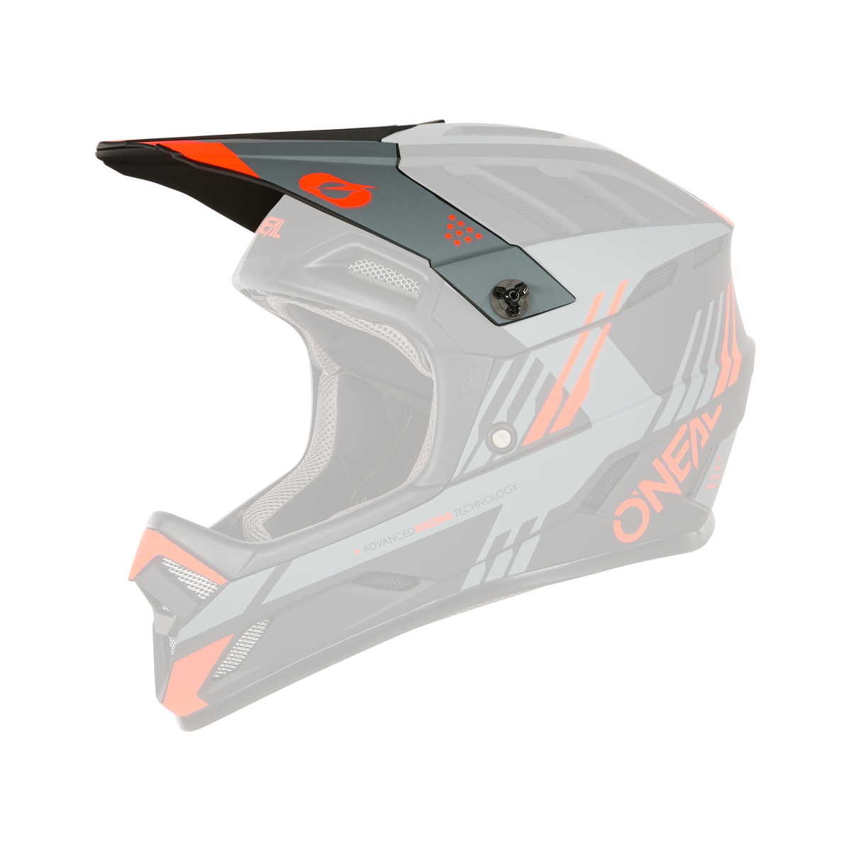 Der O'NEAL Visor BACKFLIP Helm STRIKE mit aerodynamischem Design und Belüftungseigenschaften ist in einem auffälligen grau-roten Farbschema mit integrierten geometrischen Mustern und Streifen erhältlich. Dieser Integralhelm für Motocross trägt auf der Seite deutlich den Markennamen „O'NEAL“.