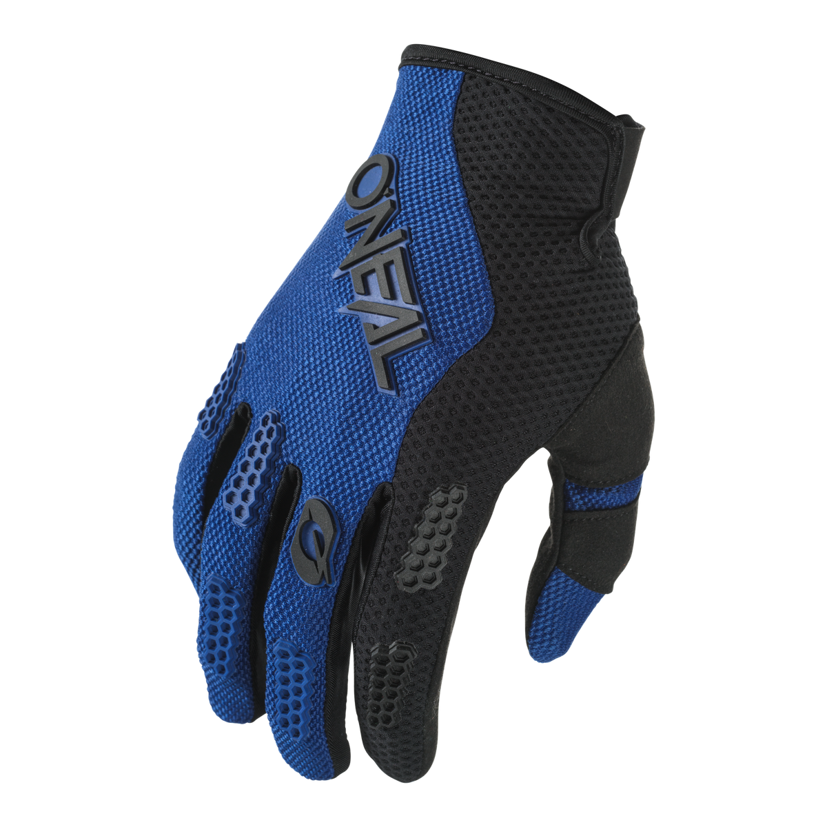 Ein einzelner blau-schwarzer O'NEAL ELEMENT Handschuh RACEWEAR-Handschuh aus atmungsaktivem, strukturiertem Material mit Schutzelementen an den Knöcheln und Fingern. Das O'NEAL Motocross-Logo ist oben gut sichtbar angebracht und der Handschuh ist für den Einsatz beim Sport oder bei Outdoor-Aktivitäten konzipiert.