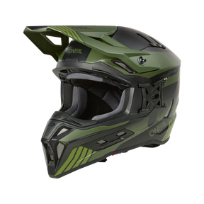 Ein grün-schwarzer Motorradhelm mit Visier und Belüftungsschlitzen sowie dem „O'NEAL“-Logo an der Seite und vorne. Der O'NEAL EX-SRS Helmet HITCH besticht durch ein kantiges, aerodynamisches Design und eignet sich perfekt für den Offroad- oder Motocross-Einsatz, ergänzt durch das integrierte Airflaps™-System für optimalen Komfort während der Fahrt.