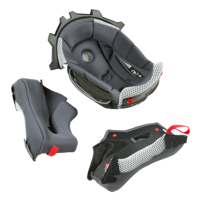 Auf weißem Hintergrund sind drei schwarze und graue Polstereinsätze für den O'NEAL Liner & Cheek Pads 3SRS Jugendhelm abgebildet. Diese Einsätze verfügen über rote Akzente und atmungsaktives Netzgewebe, das von O'NEAL für Komfort und Schutz in einem Helm entwickelt wurde.
