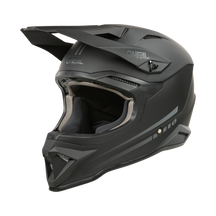 Ein mattschwarzer Integralhelm mit eckigem Design, der oben und seitlich den Markennamen „O'NEAL“ trägt. Der O'NEAL 1SRS Helm SOLID ist mit einem Visier, Belüftungsöffnungen und einer Innenpolsterung für Komfort und Schutz ausgestattet und verkörpert hochwertige Technik.