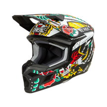 Der O'NEAL 3SRS Helm INKED ist ein farbenfroher Motocross-Helm mit lebendigen Grafiken mit Rosen, einer gelben Sonne und verschiedenen abstrakten Designs. Er verfügt über einen markanten Kinnschutz, ein Visier und aufwendige Details und ist damit eine ausgezeichnete Wahl sowohl für Freizeitfahrer als auch für professionelle Motocross-Enthusiasten, die erstklassigen Schutz suchen.