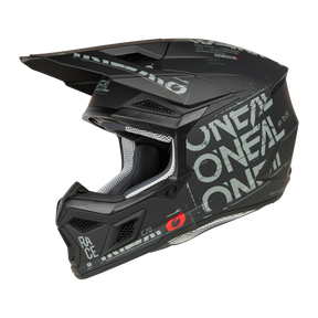 Ein mattschwarzer Integralhelm mit Visier und silber-weißen Grafikdesigns der Marke O'NEAL. Dieser ABS O'NEAL 3SRS Helm STATIC zeichnet sich durch ein schlankes Design, mehrere Belüftungsöffnungen, einen Mundschutz und eine sichtbare Innenpolsterung aus. Der Modellname „RACE C-70“ ist außerdem auf dem Helm aufgedruckt.
