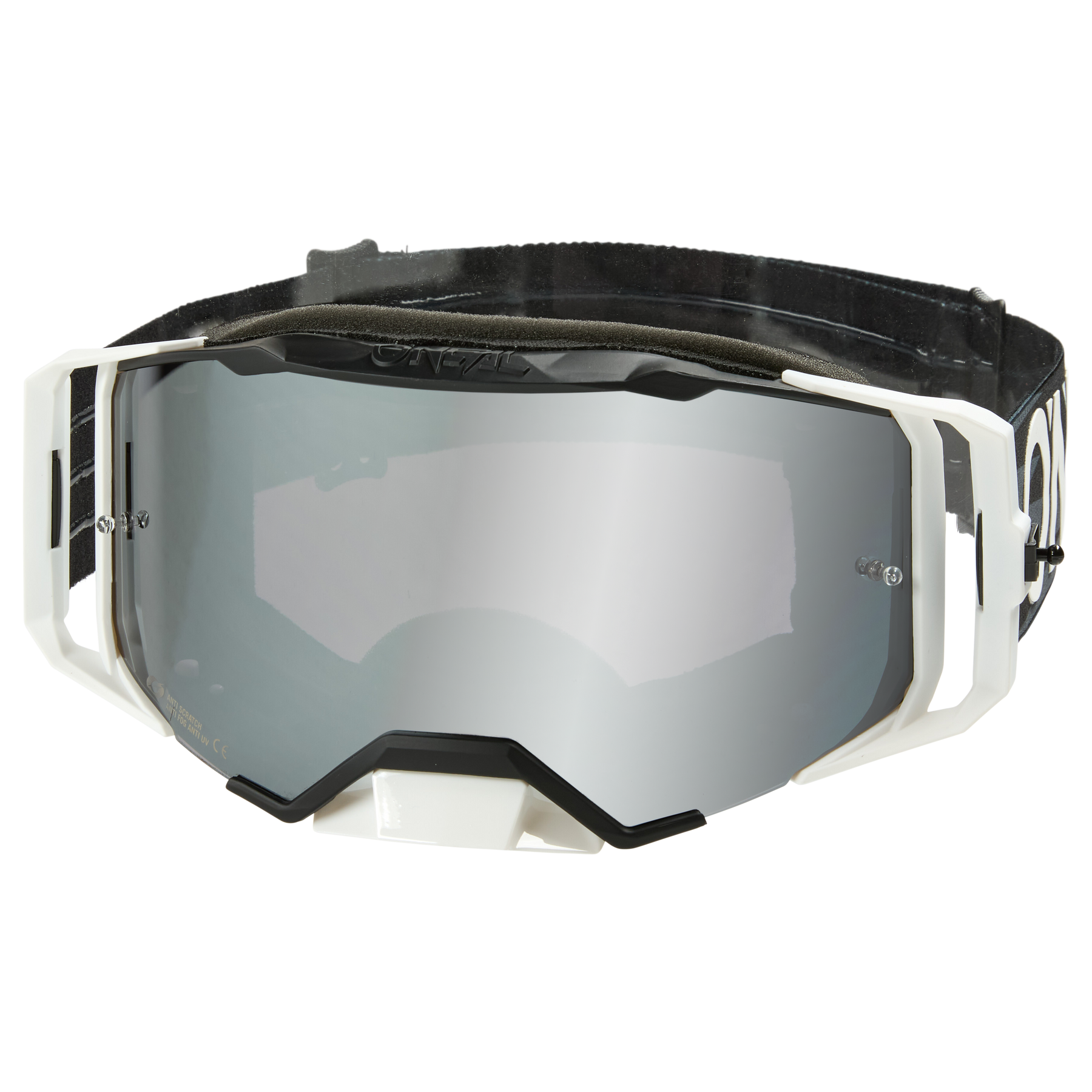 Die O'NEAL B-33 Goggle ICTUS in elegantem Schwarz/Weiß und Grau verfügt über eine reflektierende silberne Linse mit einem verstellbaren schwarzen Riemen, ideal für Skiabenteuer und Mountainbike-Strecken.