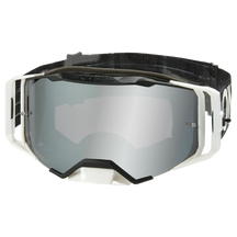 Die O'NEAL B-33 Goggle ICTUS in elegantem Schwarz/Weiß und Grau verfügt über eine reflektierende silberne Linse mit einem verstellbaren schwarzen Riemen, ideal für Skiabenteuer und Mountainbike-Strecken.