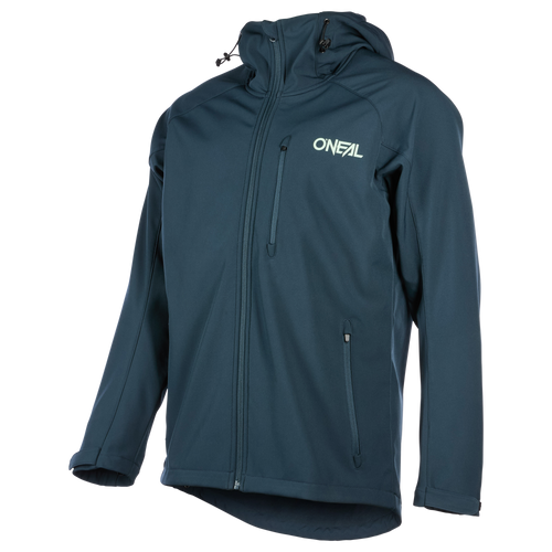 Die O'NEAL CYCLONE Soft Shell Jacke ist eine dunkelblaue, atmungsaktive, wasserabweisende Jacke mit langen Ärmeln, Brust- und Seitentaschen mit Reißverschluss, Frontreißverschluss, verlängertem Rückensaum und einem weißen 