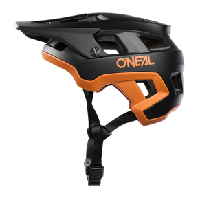 https://cdn.oneal.eu/assets/_default_upload_bucket/2025_ONeal_DEFENDER%20Helmet%20SOLID%20V.25_black_orange_left_4.png