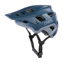 https://cdn.oneal.eu/assets/_default_upload_bucket/2025_ONeal_DEFENDER%20Helmet%20SOLID%20V.25_ocean%20blue_dark%20gray_45_front_2.png