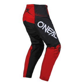Die rot-schwarze O'NEAL ELEMENT Hose RACEWEAR trägt das Wort „ONEAL“ in großen weißen Buchstaben auf der Seite. Diese für Motocross oder Offroad-Biken konzipierte Hose verfügt über Polsterung und Mesh-Einsätze und bietet sowohl Komfort als auch Schutz für jeden Motorsport-Enthusiasten.