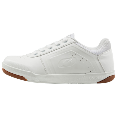 https://cdn.oneal.eu/assets/_default_upload_bucket/2025_ONeal_PINNED%20FLAT%20Pedal%20Shoe%20V.25_white_left%20side.png