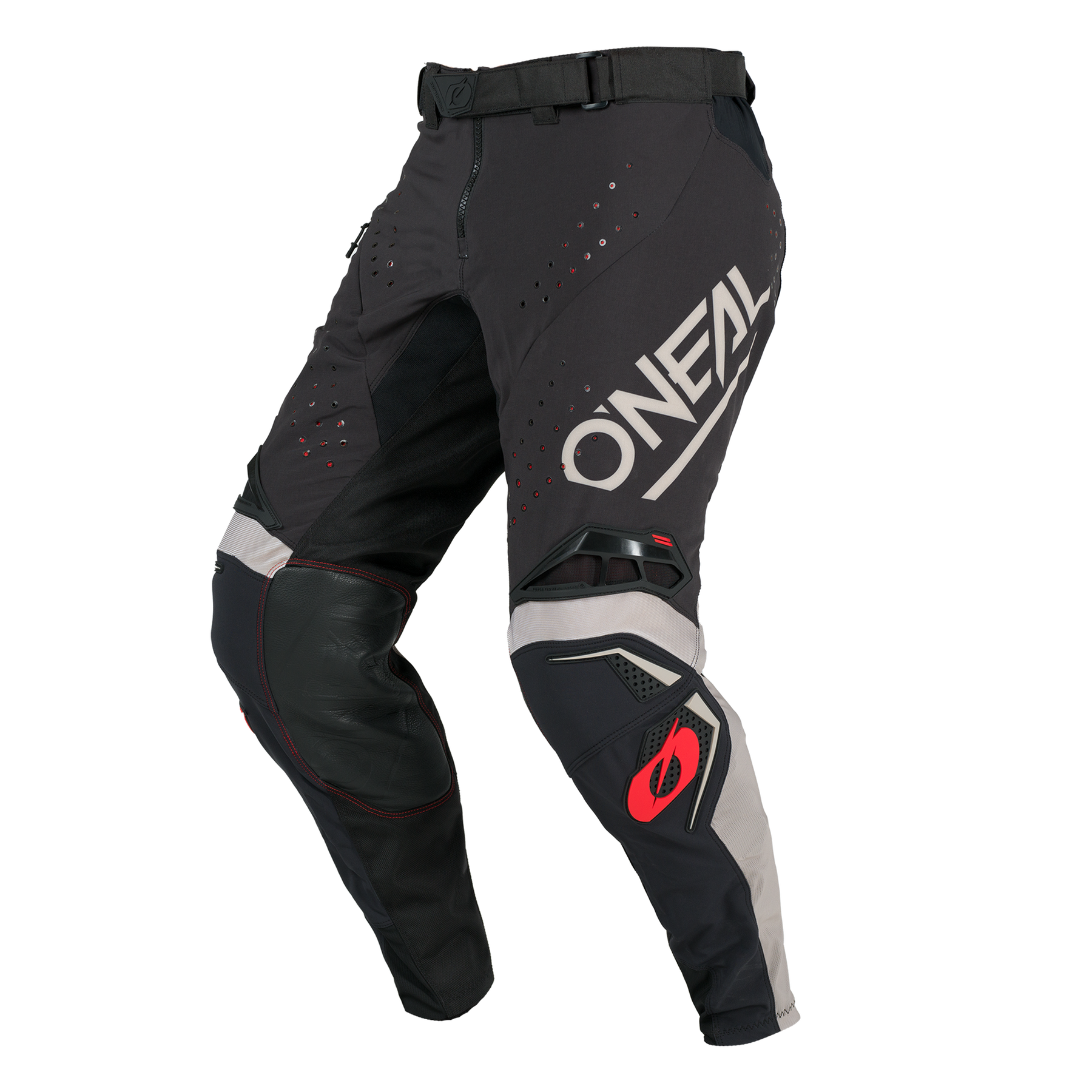 Die O'NEAL PRODIGY Hose FIVE FOUR von O'NEAL zeichnet sich durch schwarze und graue Farben, rote und weiße Akzente, "O'NEAL"-Branding am Oberschenkel, verstärkte Knie, schützende Polsterung und Belüftungslöcher für Atmungsaktivität aus.