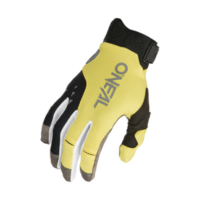 Der O'NEAL REVOLUTION Nanofront Handschuh ist ein gelb-schwarzer Sporthandschuh mit verstärkten Fingerspitzen, einem verstellbaren Handgelenkband und auffälligem O'NEAL-Branding auf dem Handrücken. Er ist für Aktivitäten konzipiert, die Handschutz und Griffigkeit erfordern, wie etwa Motorrad- oder Fahrradfahren.