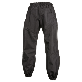 Die O'NEAL SHORE Regenhose von O'NEAL hat einen schwarzen wasserabweisenden Stoff, einen elastischen Bund, elastische Knöchelbündchen, sichtbare Nähte und Taschen an den Seiten und hinten. Abgebildet in der Rückansicht.