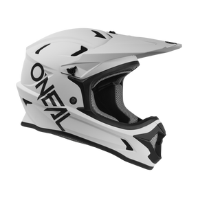 https://cdn.oneal.eu/assets/_default_upload_bucket/2025_ONeal_SONUS%20Helmet%20SOLID%20V.25_light%20gray_45_right_1.png