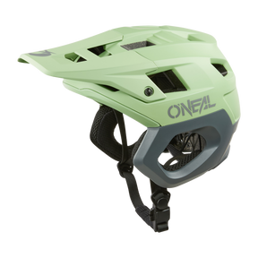 https://cdn.oneal.eu/assets/_default_upload_bucket/2025_ONeal_TRAPPER%20Helmet%20SOLID%20V.25_green_gray_3_4_front.png