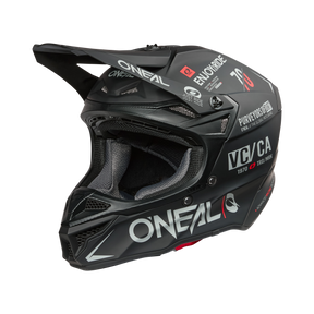 Der O'NEAL 5SRS Polyacrylite Helmet BRAND ist ein schwarz/grauer Helm von O'NEAL.