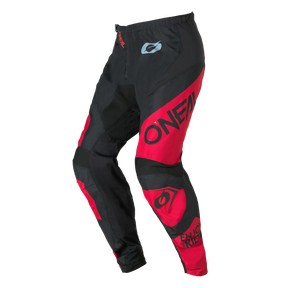 O'NEAL ELEMENT Pants RACEWEAR in schwarz/rot mit großem "O'NEAL"-Schriftzug auf dem linken Bein und kleineren Logos auf den Oberschenkeln und dem rechten Knie, abgebildet auf transparentem Hintergrund.