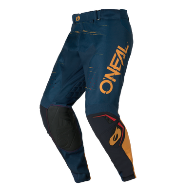 Die O'NEAL HARDWEAR Pants SWIPE von O'NEAL in marineblau/mandarine hat verstärkte Kniepartien, ein sportliches Design und ein auffälliges "ONEAL"-Branding auf dem linken Oberschenkel.