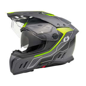 Der O'NEAL SIERRA RS Helm ECHO ist ein moderner grauer und neongelber Motorradhelm mit klarem Visier, kantigen Belüftungsöffnungen und aerodynamischem Design, dargestellt im Seitenprofil auf einem schlichten schwarzen Hintergrund.