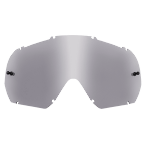 Die O'NEAL B-10 Goggle - Spare Lens von O'NEAL ist eine transparente, leicht getönte Linse, die für den Einsatz in einer Schutzbrille konzipiert ist. Sie verfügt über Befestigungspunkte auf jeder Seite und hat eine gebogene Oberkante mit einer Öffnung an der Unterseite, die den Augen bei Aktivitäten wie Sport oder Industriearbeit Schutz bietet.