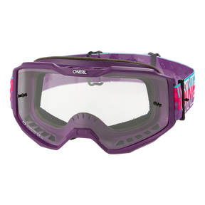 Die O'NEAL B-10 Goggle STRIPED hat einen violetten Rahmen, klare Gläser, eine schwarze Schaumstoffpolsterung und ein verstellbares Band mit dem O'NEAL-Logo in Pink, Blau und Weiß.
