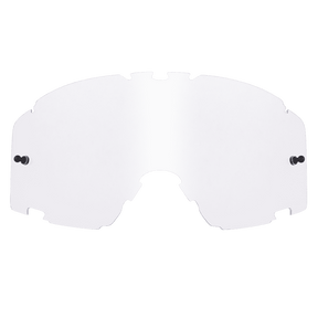 Die O'NEAL B-30 Goggle - Spare Lens von O'NEAL ist eine klare, transparente Linse, die speziell für Schutzbrillen entwickelt wurde. Sie verfügt über mehrere Aussparungen und Kerben an den Rändern und hat auf jeder Seite zwei kleine schwarze Verschlüsse. Ihre Form umfasst einen gebogenen Mittelteil mit einer Kerbe an der Unterseite, um Platz für die Nase zu schaffen.