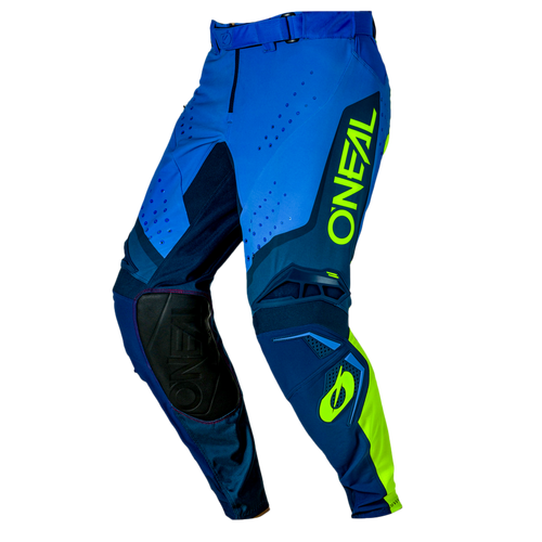 Die O'NEAL PRODIGY Hose FIVE FIVE RACE von O'NEAL Europe besticht durch einen sportlichen Look mit den Farben Blau/Neongelb, „O'Neal“ vertikal an der Seite, dunklen Knieschützern und dynamischen geometrischen Mustern.
