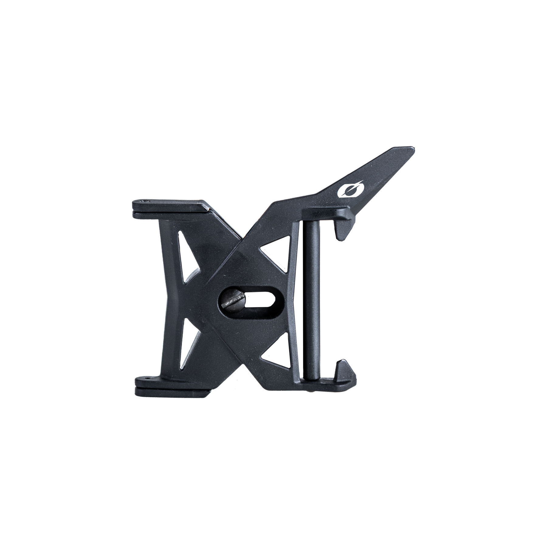 Ein schwarzer, eckiger Werkzeughalter aus Metall zur Montage an einem Fahrradrahmen mit offenem und minimalistischem Design. Der O'NEAL AIRFLAPS™ EX-SRS-Helm verfügt über einen zylindrischen Befestigungsarm und eine Halterung sowie mehrere Aussparungen zur Gewichtsreduzierung und strukturellen Unterstützung.